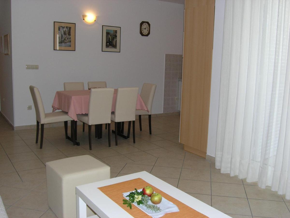 Apartments Biljana For Relaxing Holidays In Baska Εξωτερικό φωτογραφία
